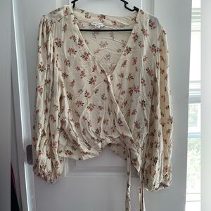 American eagle floral long sleeve top blouse